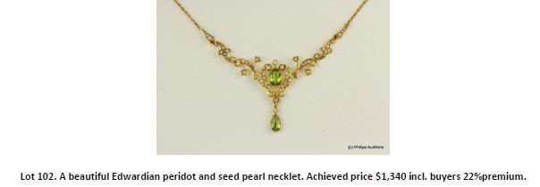 pearl necklet